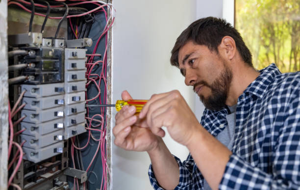 Best Licensed Electrician  in New Baltimore, OH